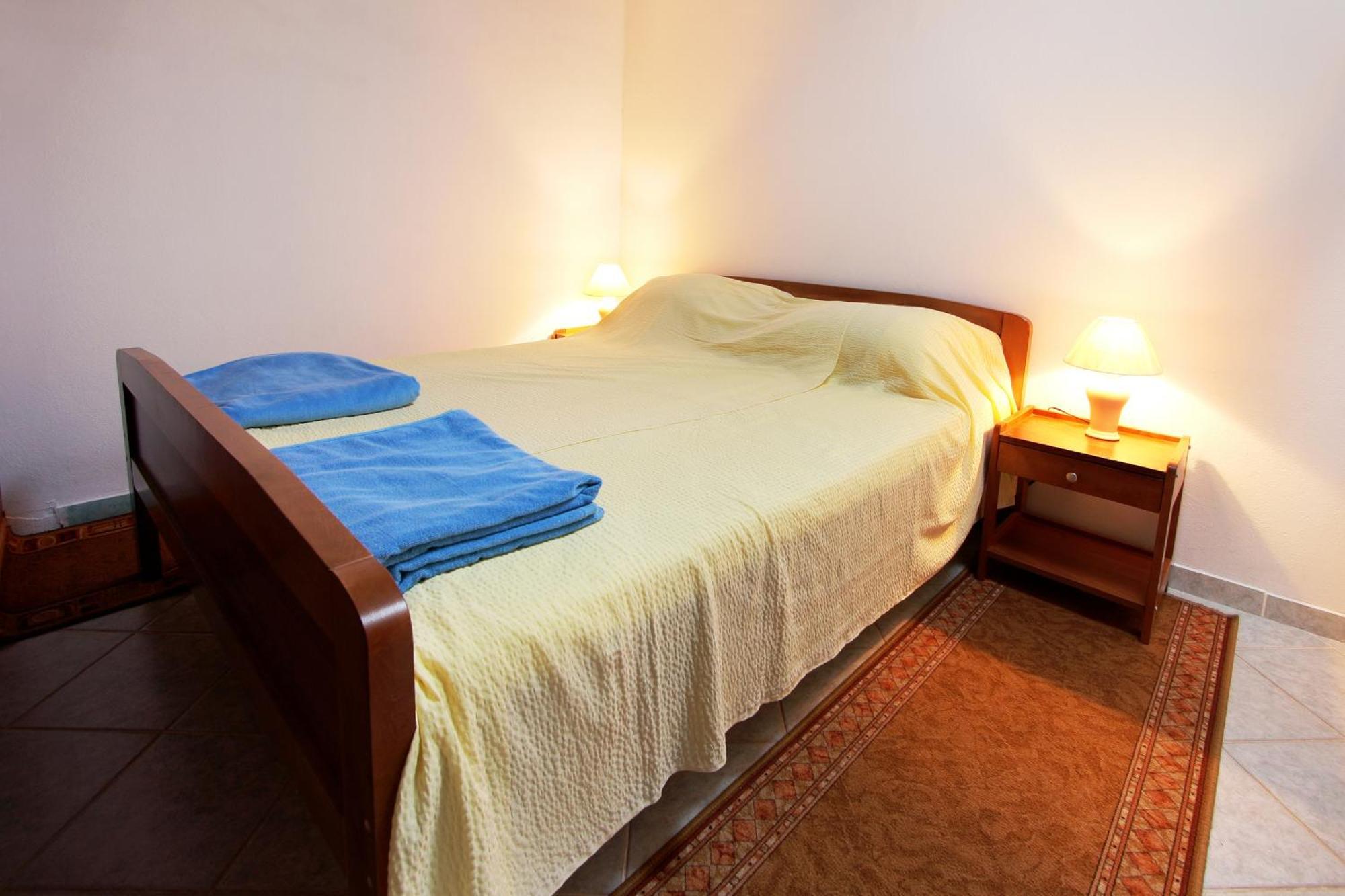דירות פורץ Apartman Basta מראה חיצוני תמונה